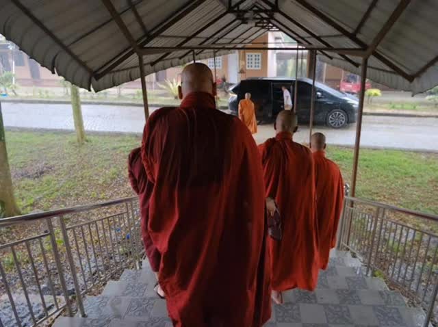 Gambar acara Dokumentasi: Kunjungan Sangha ke Jetavana dan Puja Pohon Bodhi