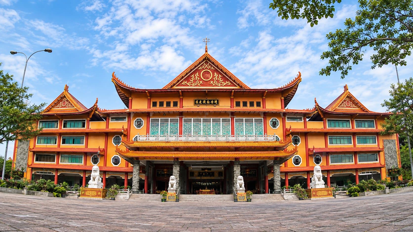 Maha Vihara Maitreya, vihara Maitreya di Medan