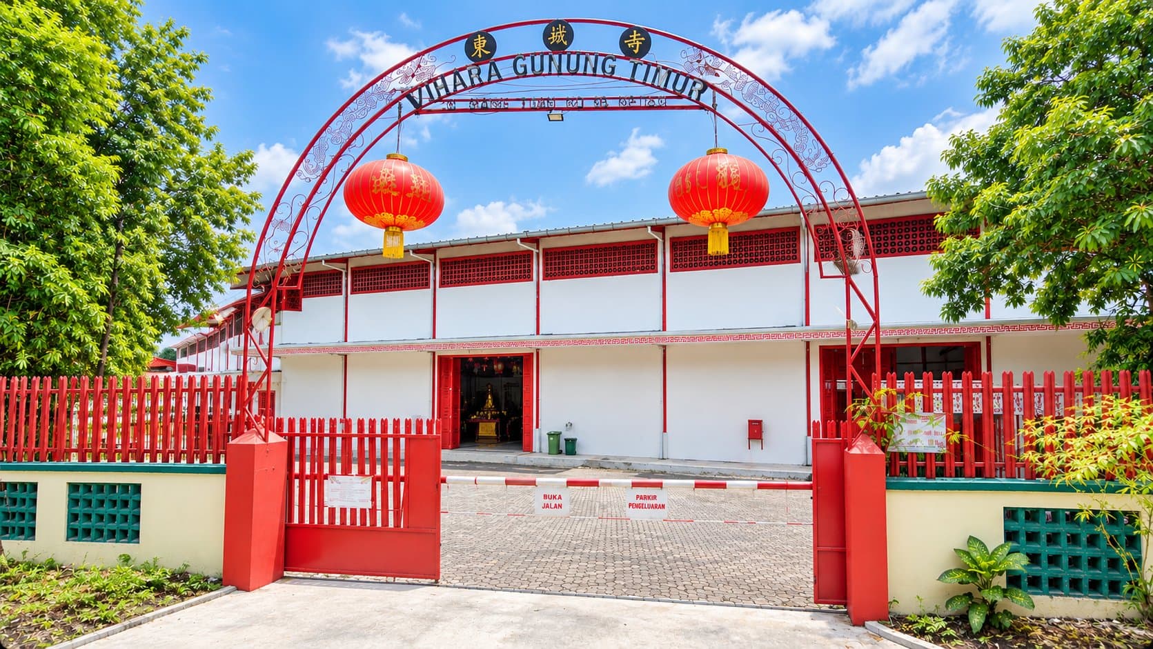 Vihara Gunung Timur, vihara Tridharma di Medan